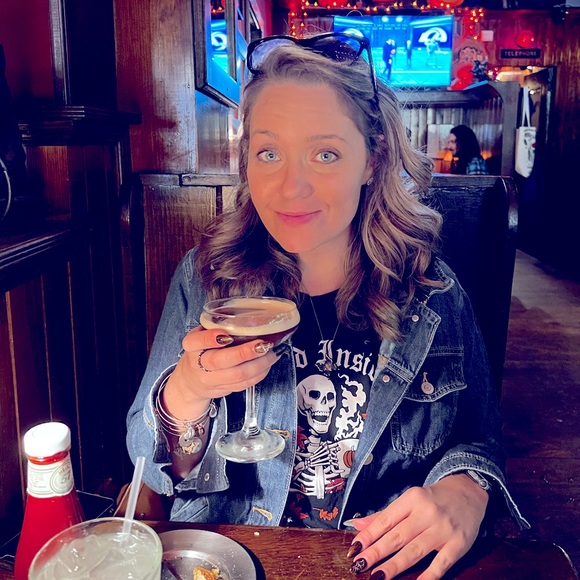 Meet your Posher, Christine - Picture 1 of 1